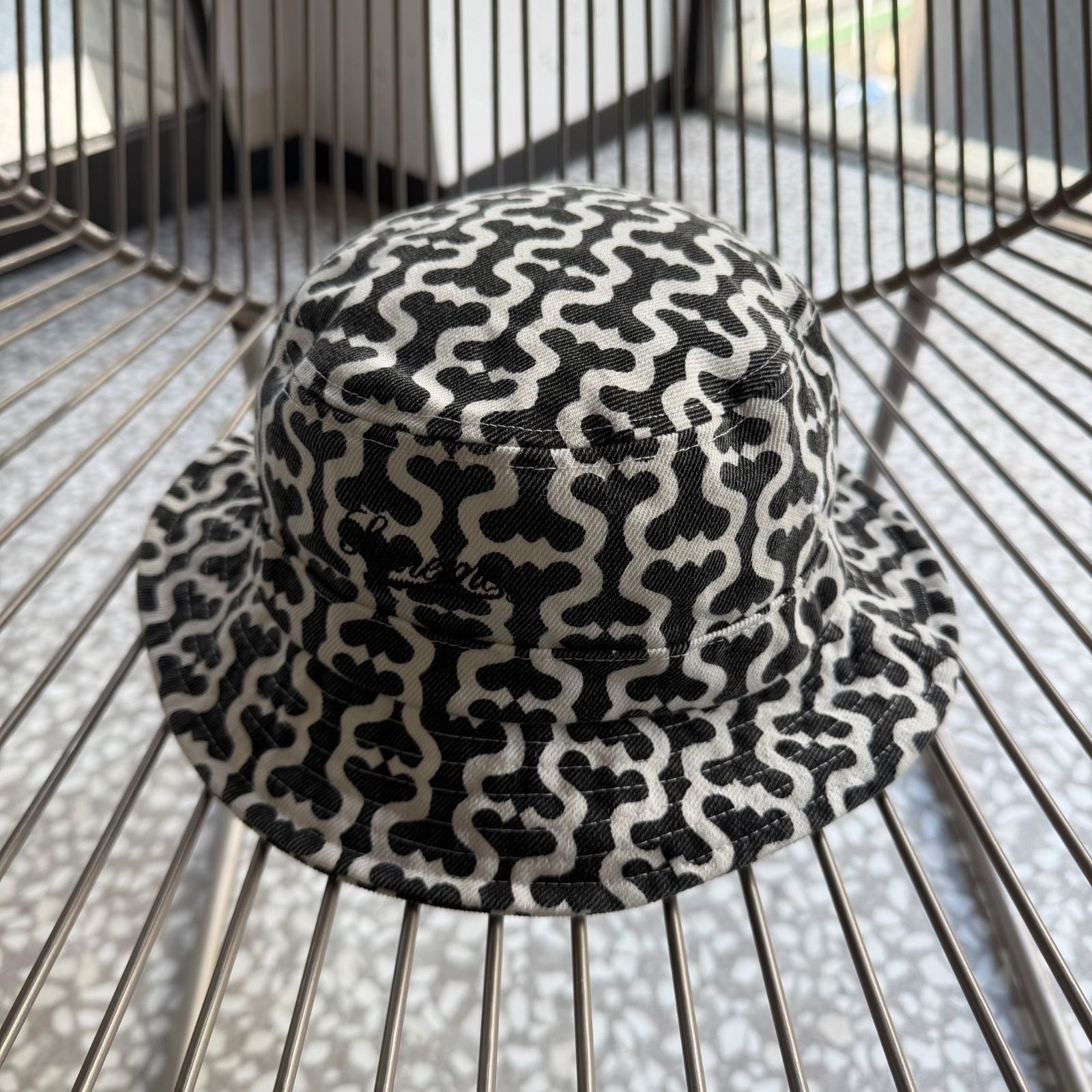 Supreme Twill Crusher Monogram シュプリーム モノグラム ハングル 牛 バケットハット ユニセックス 韓国 ストリート 横ノリ