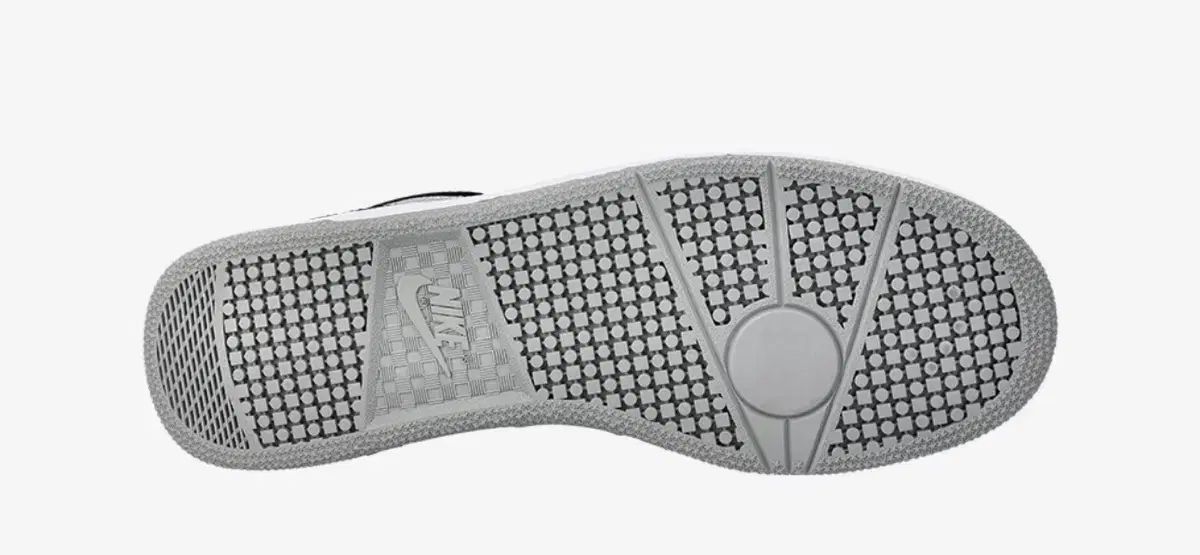 アタック トラヴィス