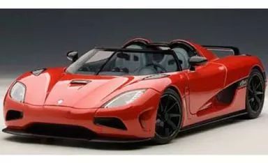 ミニカー 1 18 ケーニグセグ アゲーラ レッド シグネチャーシリーズ 79007