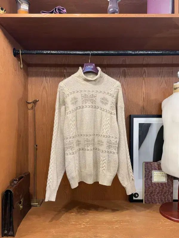 Ermenegildo Zegna(エルメネジルド ゼニア) カシミア タートルネック 