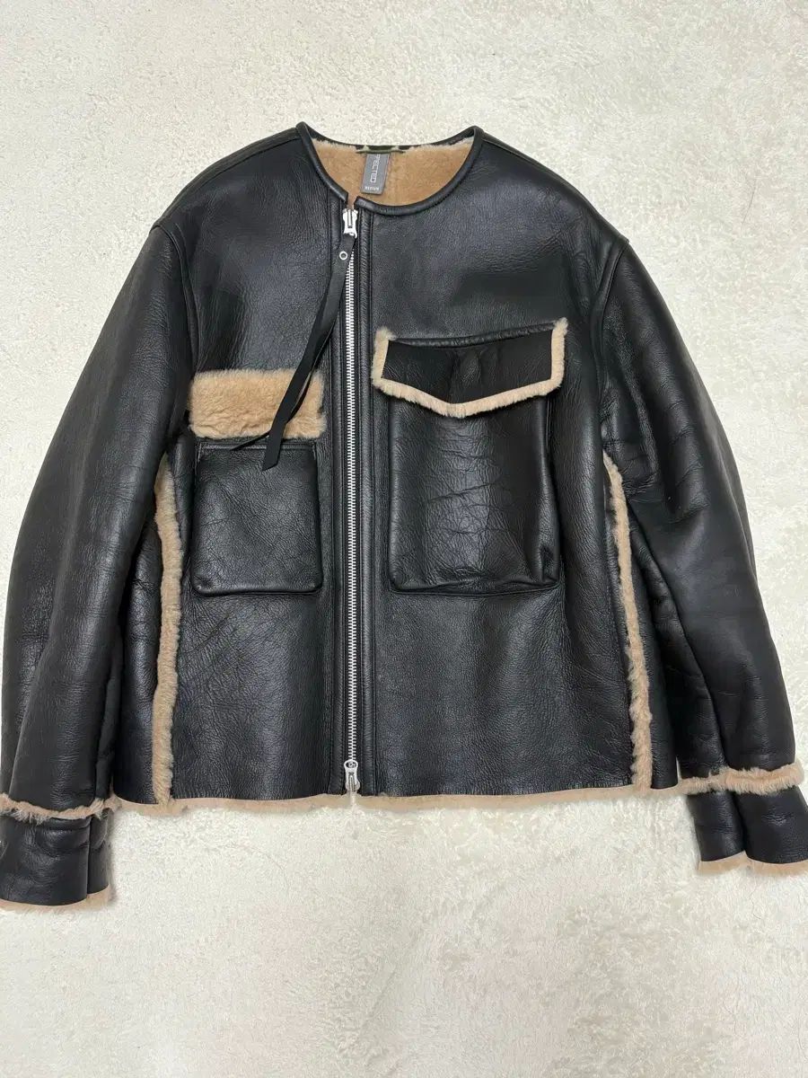 M UNAFFECTED ムートン