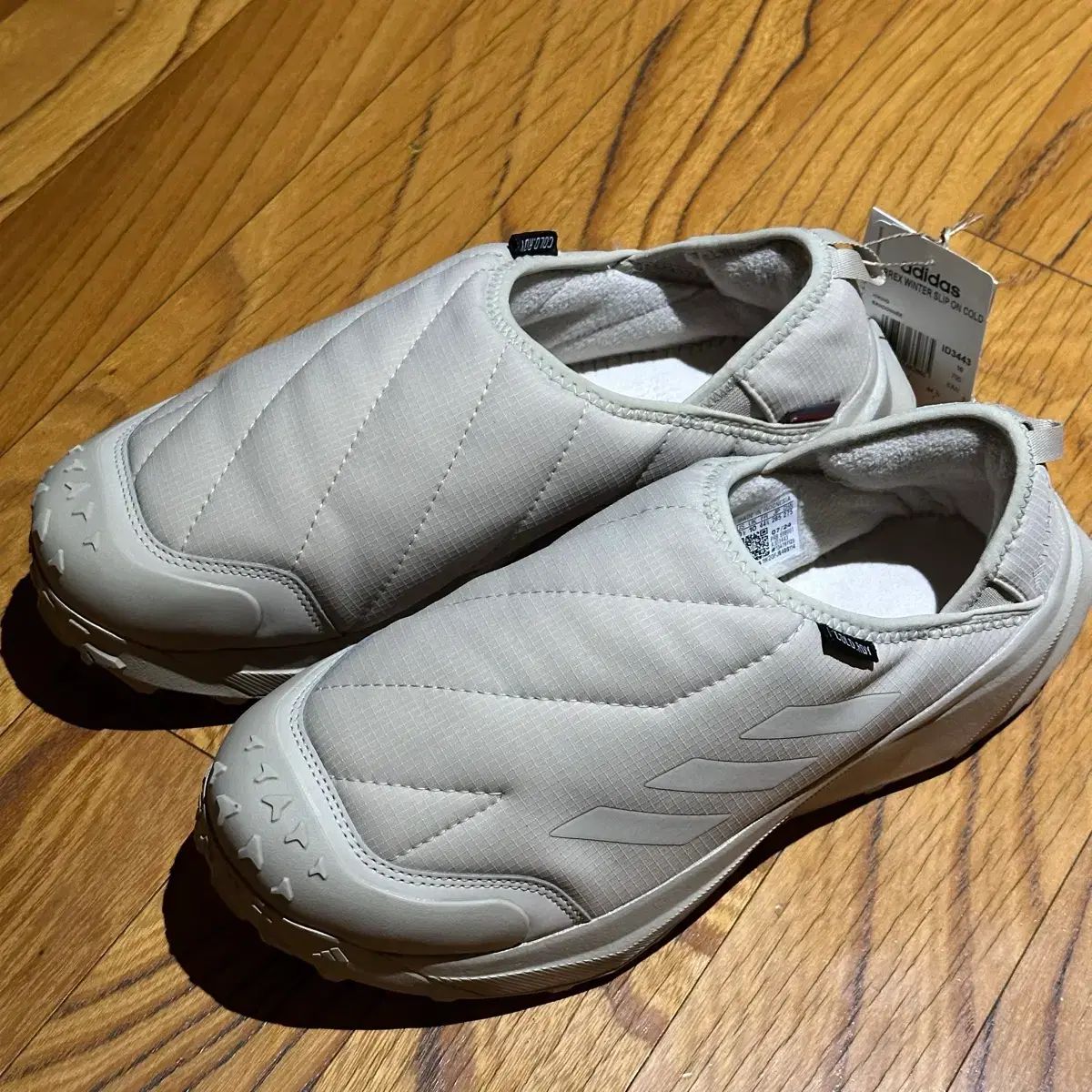 アディダス テレックス ウィンター コールドレディ スリッポン 285