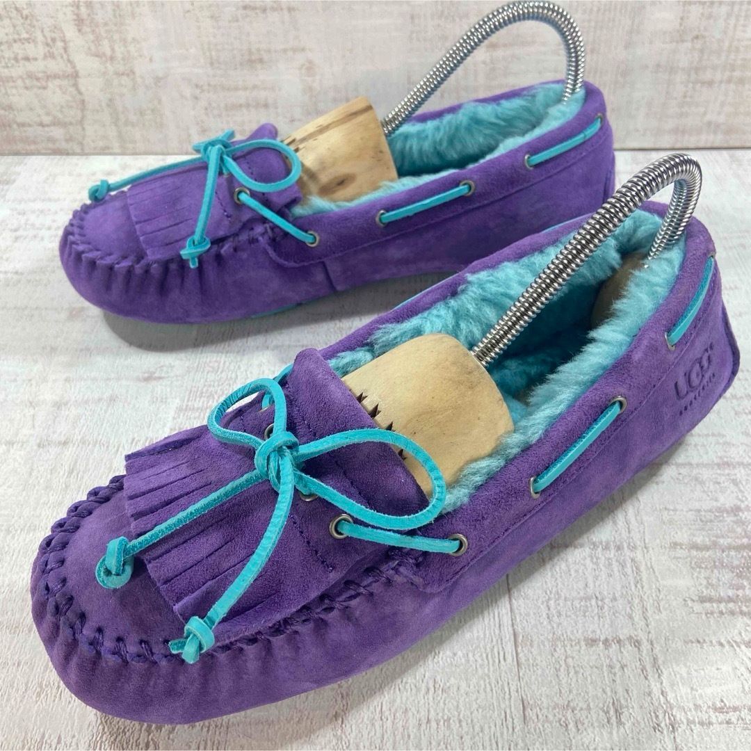 UGG MANDIE フリンジムートン モカシン 23.0cm パープル 水色系 - メルカリ