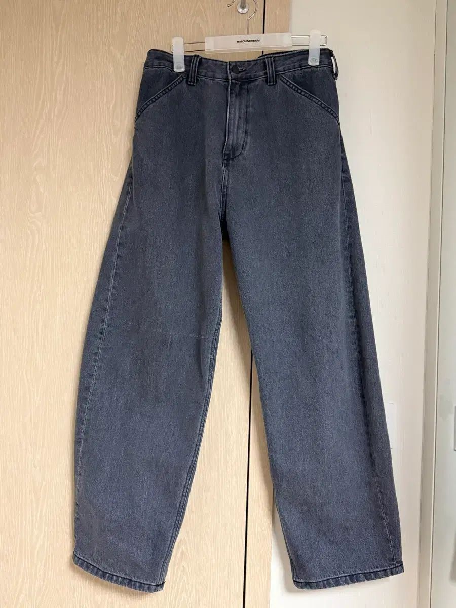 Hatchingroom カーブ ジーン 2