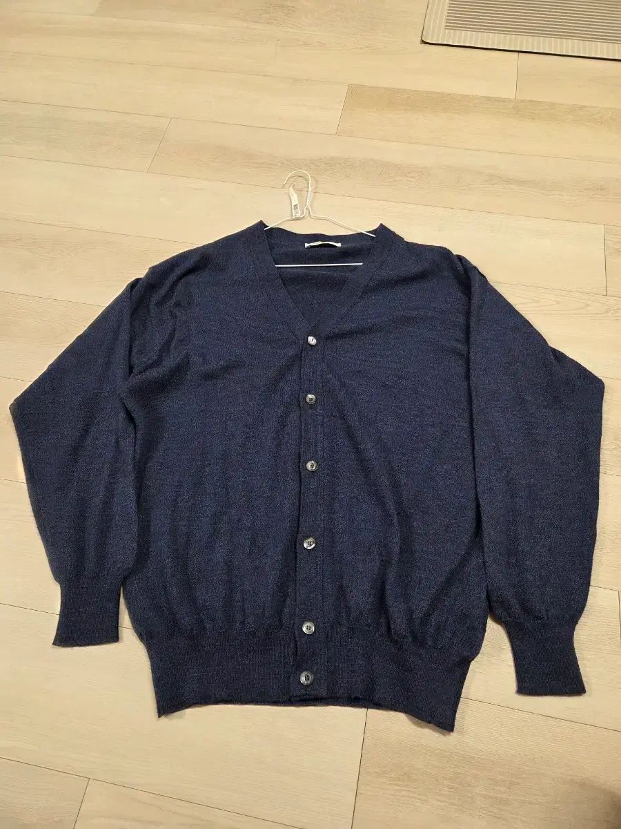 ジバンシィ メリノウール カーディガン サイズ100