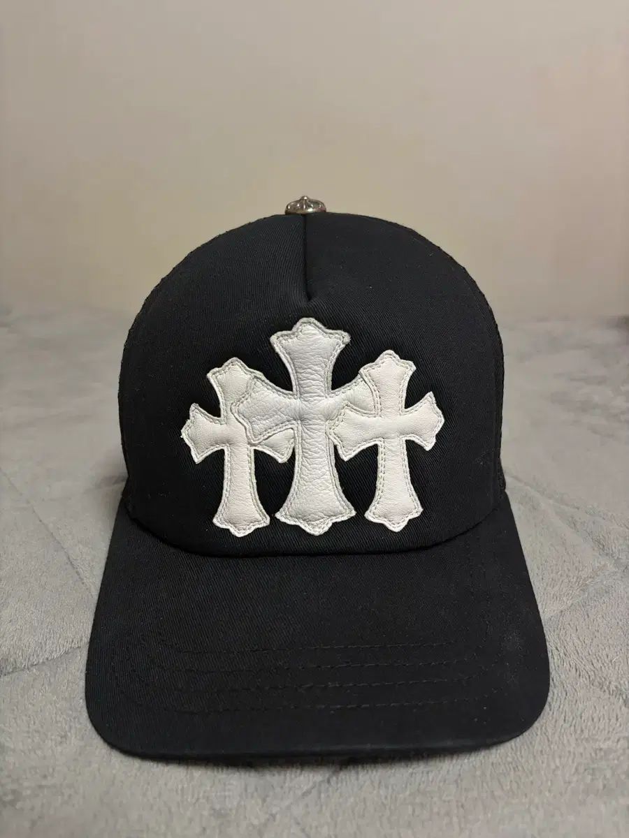 クロムハーツ トリプル クロスパッチ セメタリー 帽子