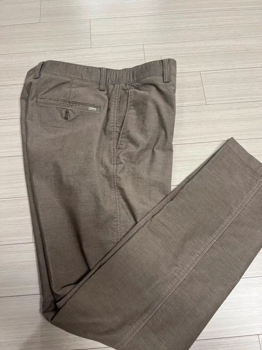 レアフランスアンティーク白のアイアン製/鋳物 靴型ドアストッパー