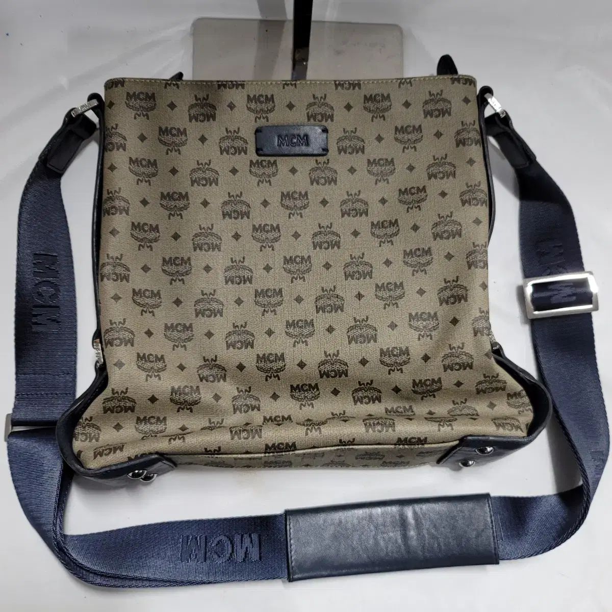 MCM メンズ クロスバック g 1081