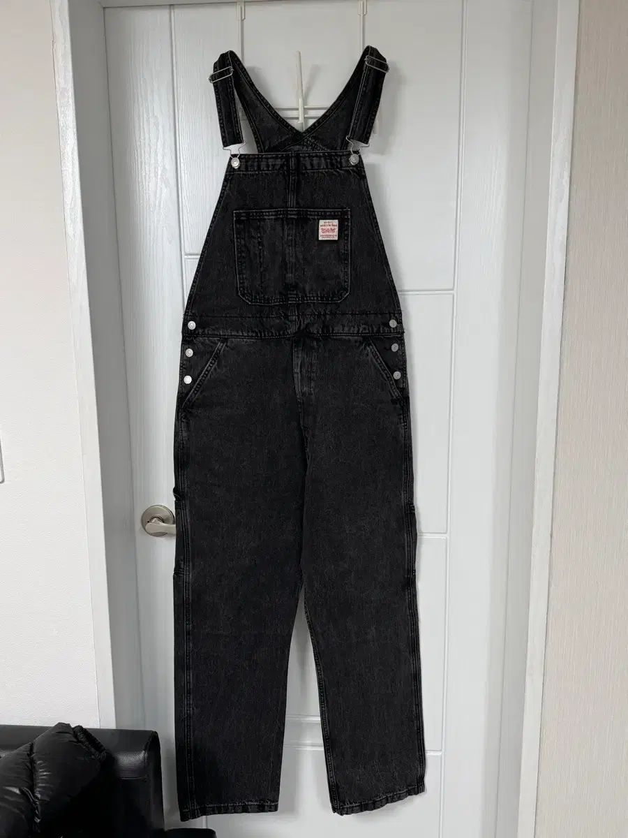 リーバイス オーバーオール　ブラックデニム リーバイス ブラック デニム オーバーオール - メルカリ