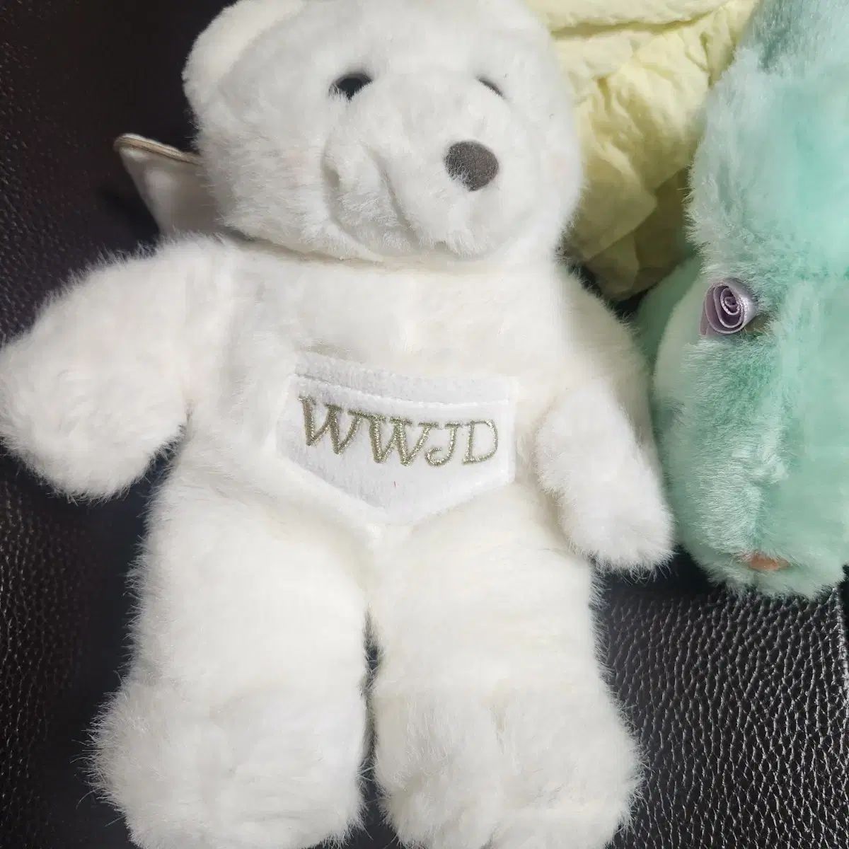 白いクマのぬいぐるみ WWJD 白い クマのぬいぐるみ ヴィンテージ ぬいぐるみ - メルカリ