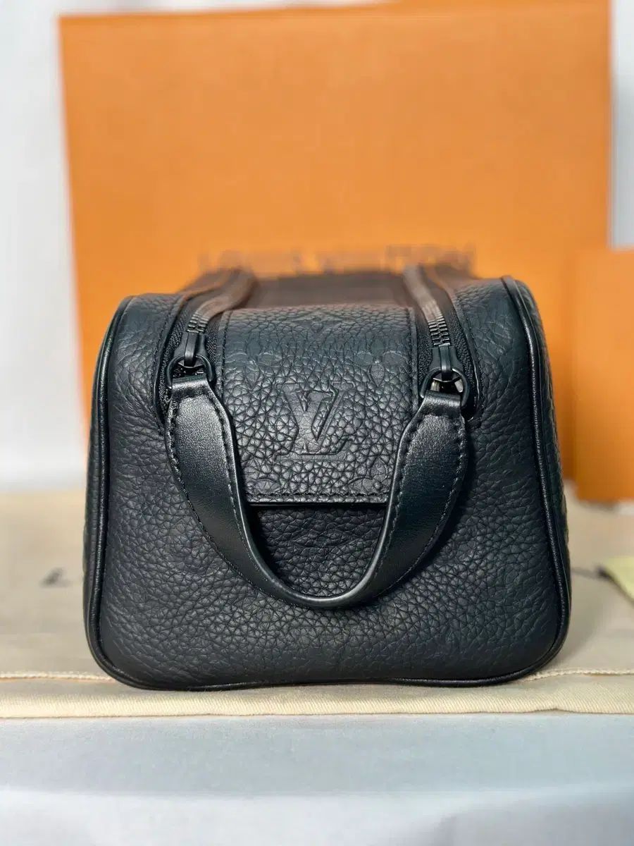 トゥーリヨン ドゥーキーキット