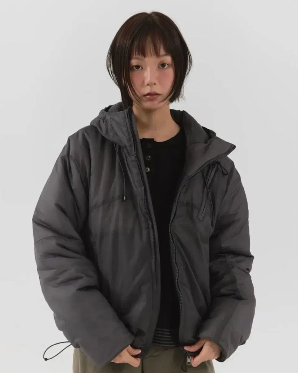 パラキート リバーシブル シンサレート パデッド アウター チャコール