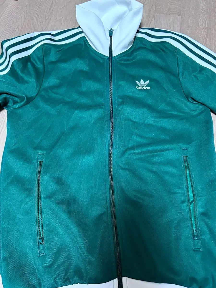 アディダス ベッケン バウアー グリーン s