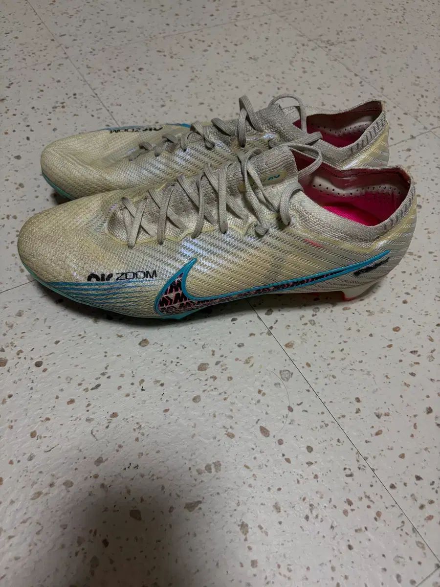 ナイキ マーキュリアル ヴェイパー15 エリート FG