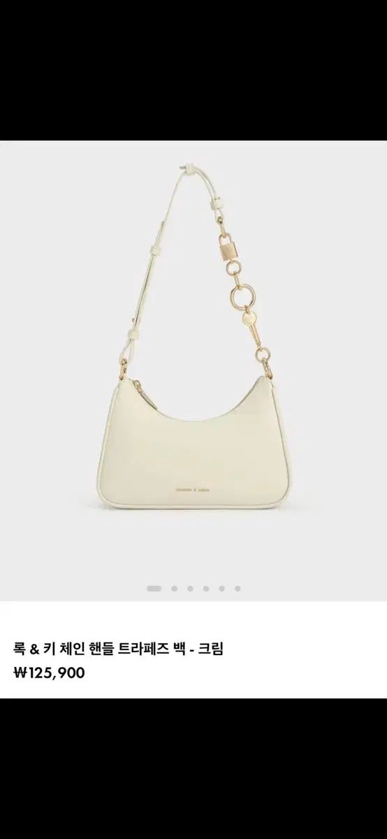 げ 1回使用 CHARLES KEITH クリーム チェーン バッグ