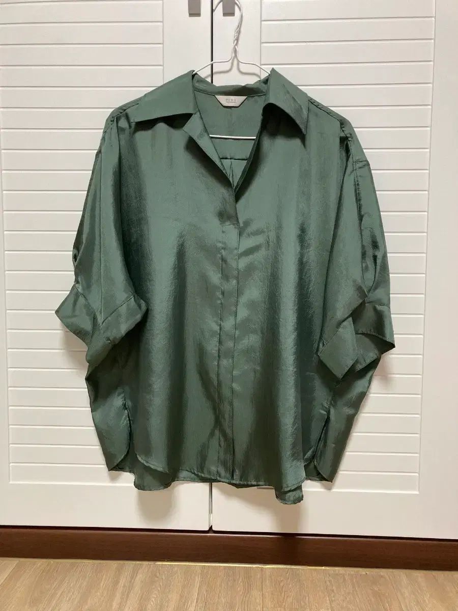 TIME タイム カーキグリーン ブラウス シャツ