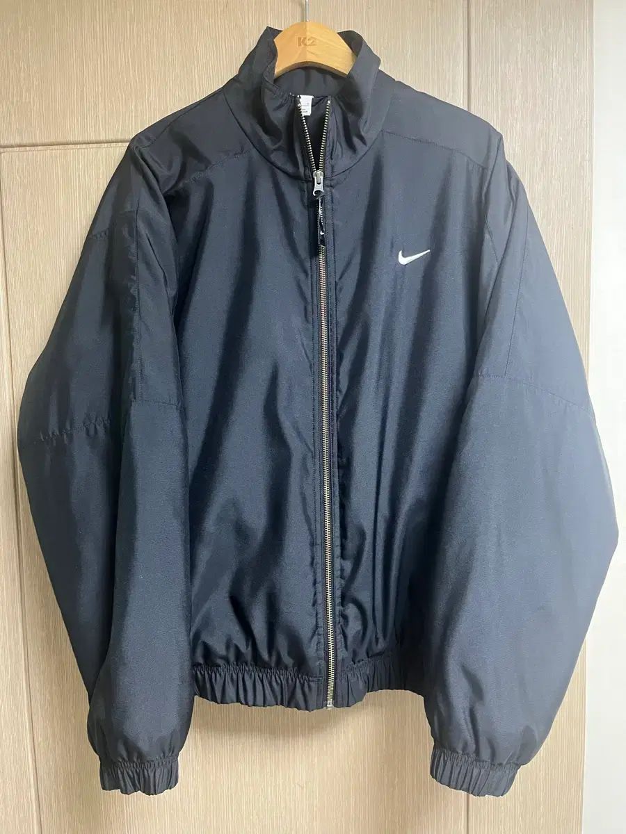 NIKE ナイキ NRG ソロ スウッシュ サテン ブルゾン ジャケット ブラック ドール アジア L large