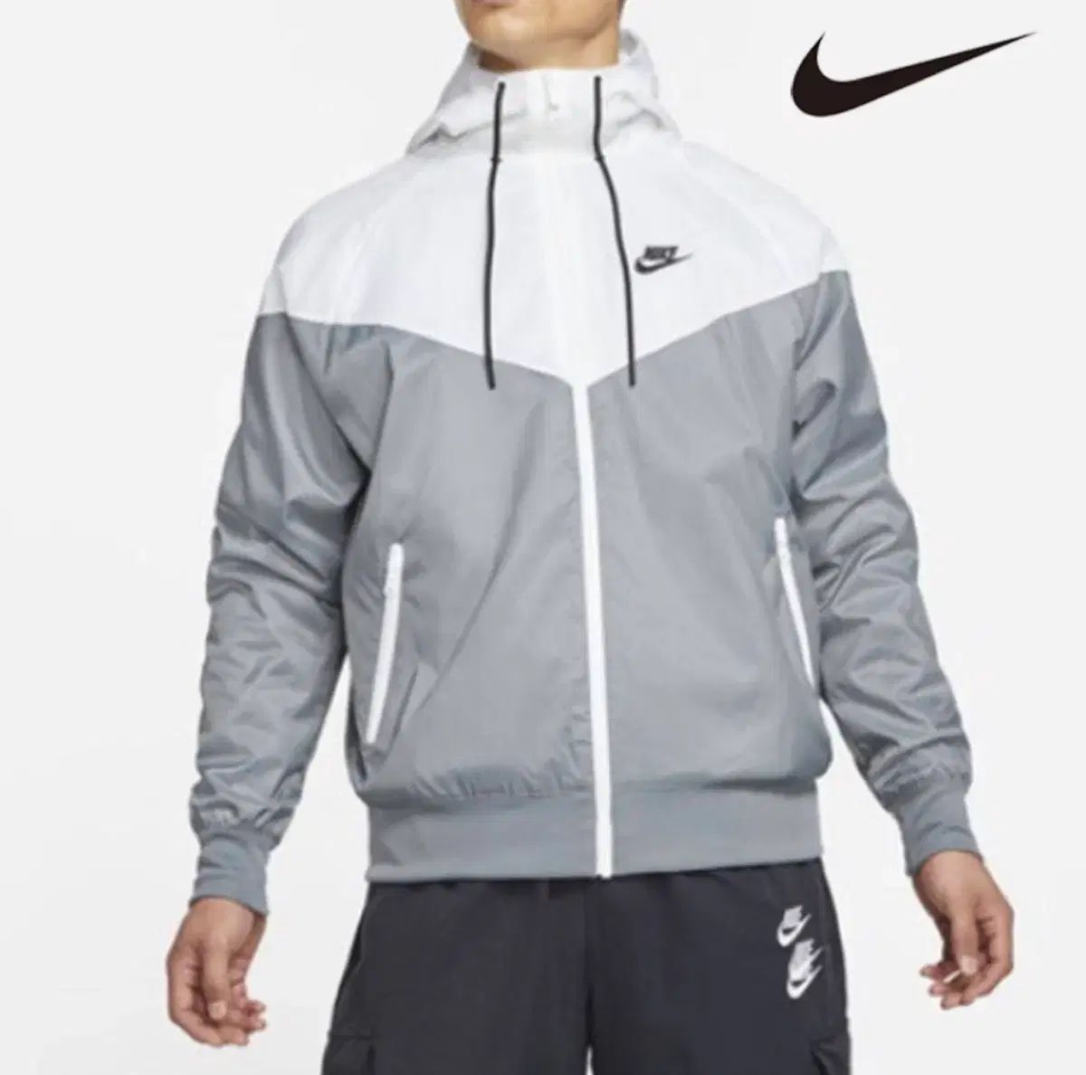 ナイキ ウィンドランナー グレー/白 ウィンドブレーカー フードジップ