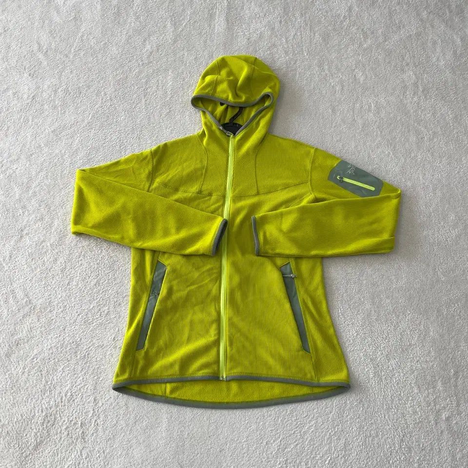 L アークテリクス レディース カルバー ポーラテック フリース フーデッドジャケット