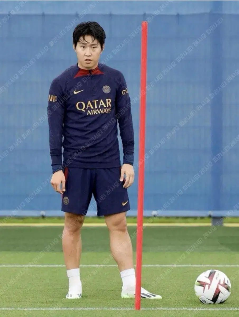 S NIKE パリ サンジェルマンFC adv トップス