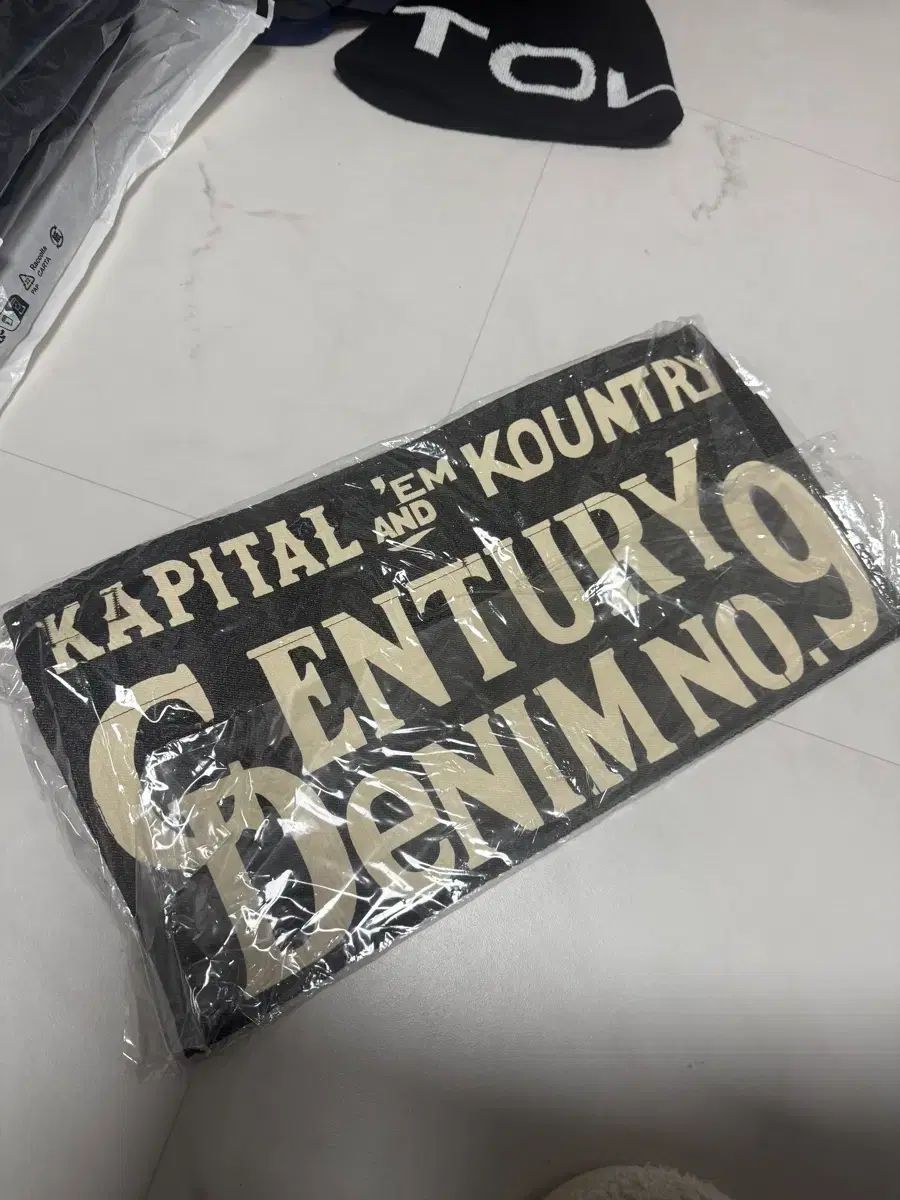 キャピタル ナンバー 9 センチュリー エイプロン