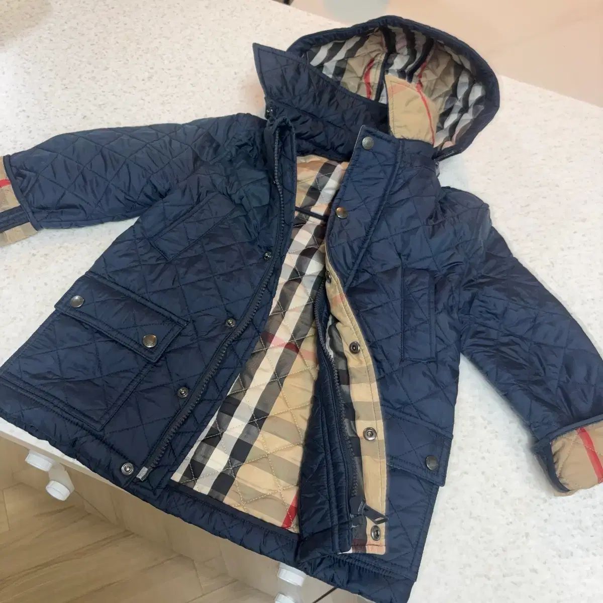 バーバリー キッズ キルティング ジャケット 4 y