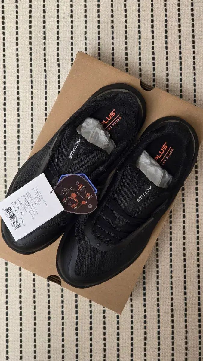 アクトプラス シティ トレーナー ブラック 280