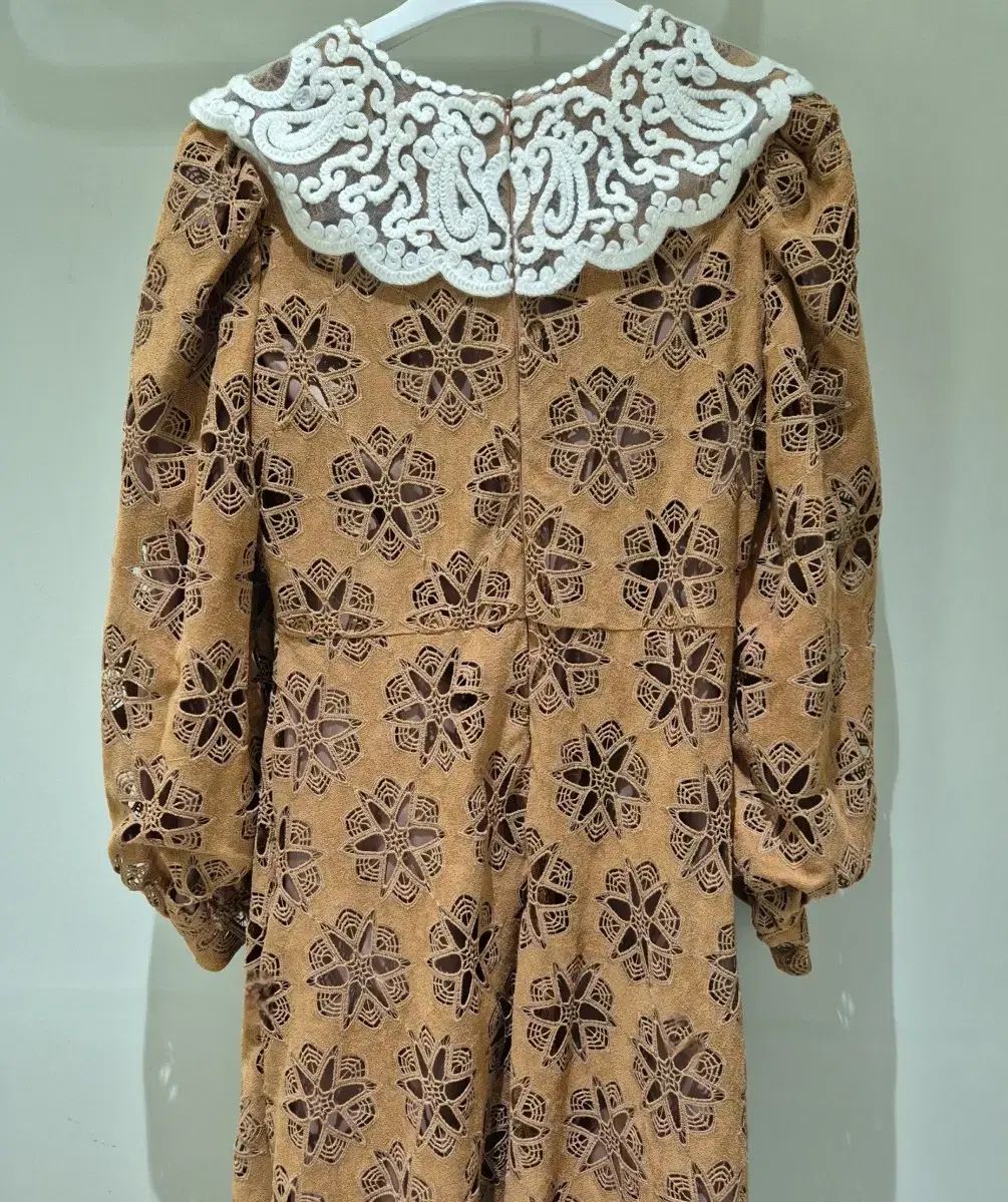 レイ エンブロイダリー