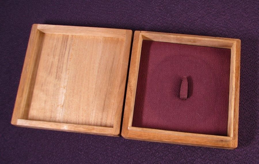 時代武具 鉄地鍔 潜り龍の図 桐箱付 江戸時代/26a006 - メルカリ