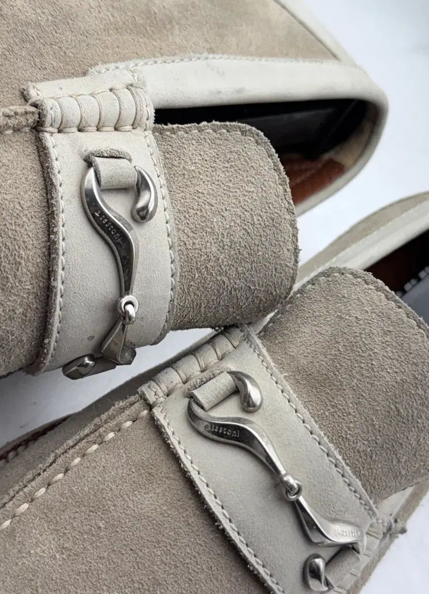 テストーニ ローファー 255