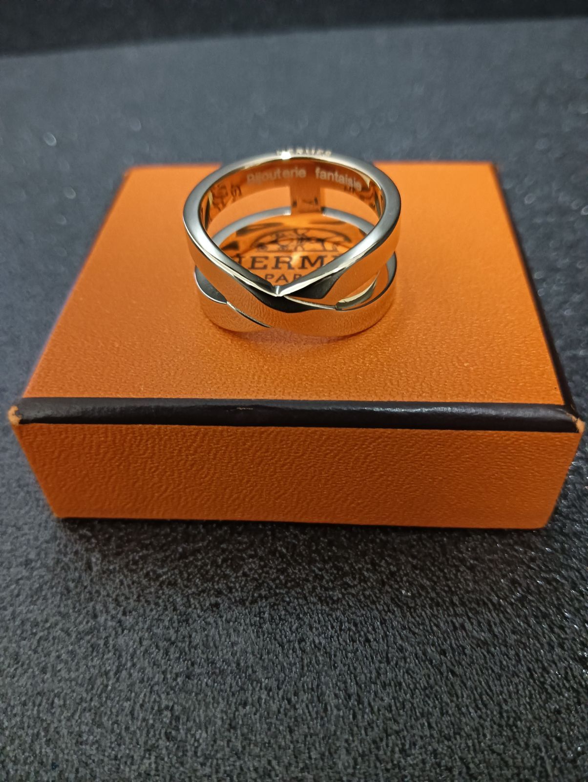 HERMES エルメス エトリエ スカーフリング き