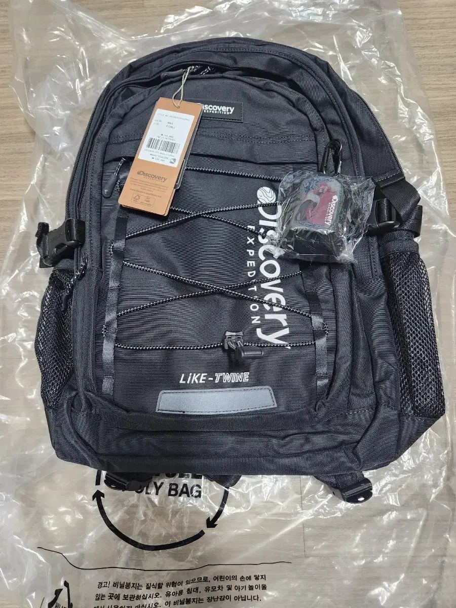 リー エア ワイン バックパック 28 L ブラック