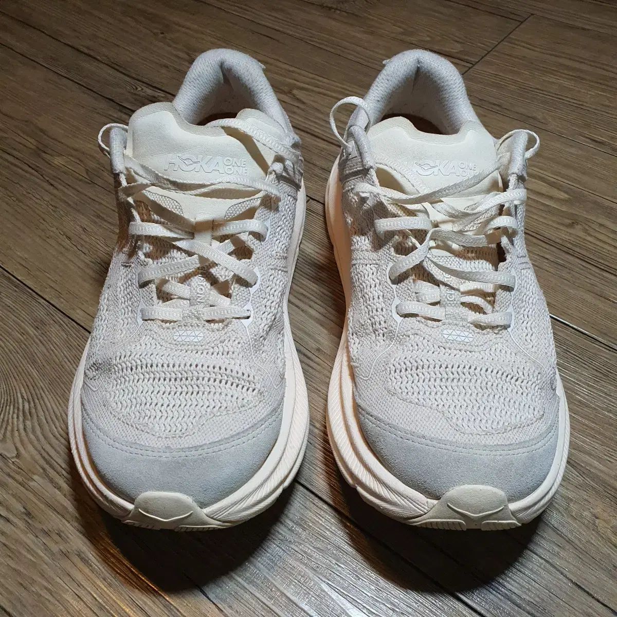  ホカ クリフトン スニーカー ベージュ 登山靴 トレッキングシューズ アウトドアシューズ