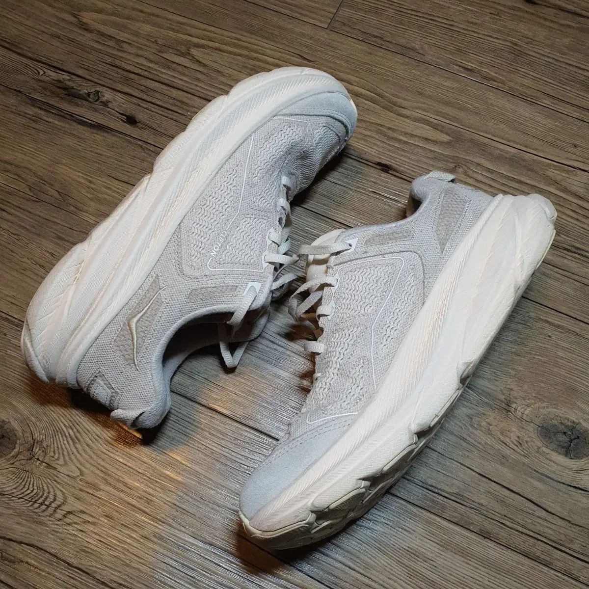 クリフトン スニーカー