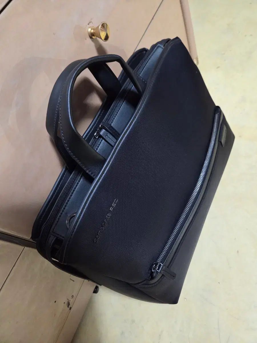 ラグジュアリー