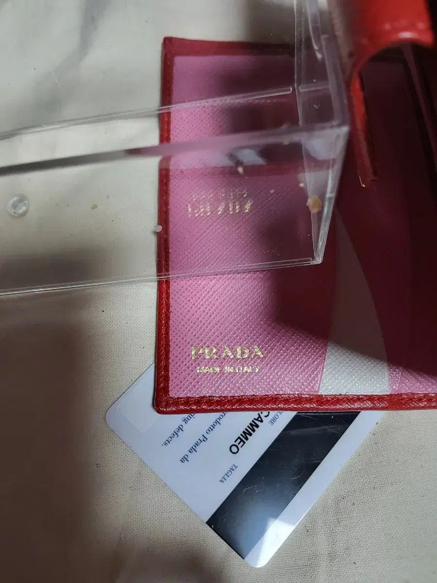 レッド 二つ折り財布