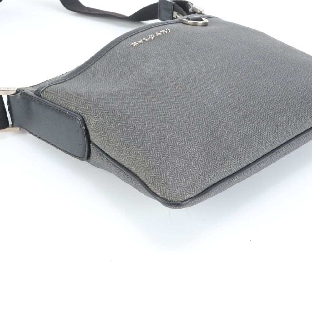 美品 ブルガリ ウィークエンド 32459 レザー ショルダーバッグ 斜め