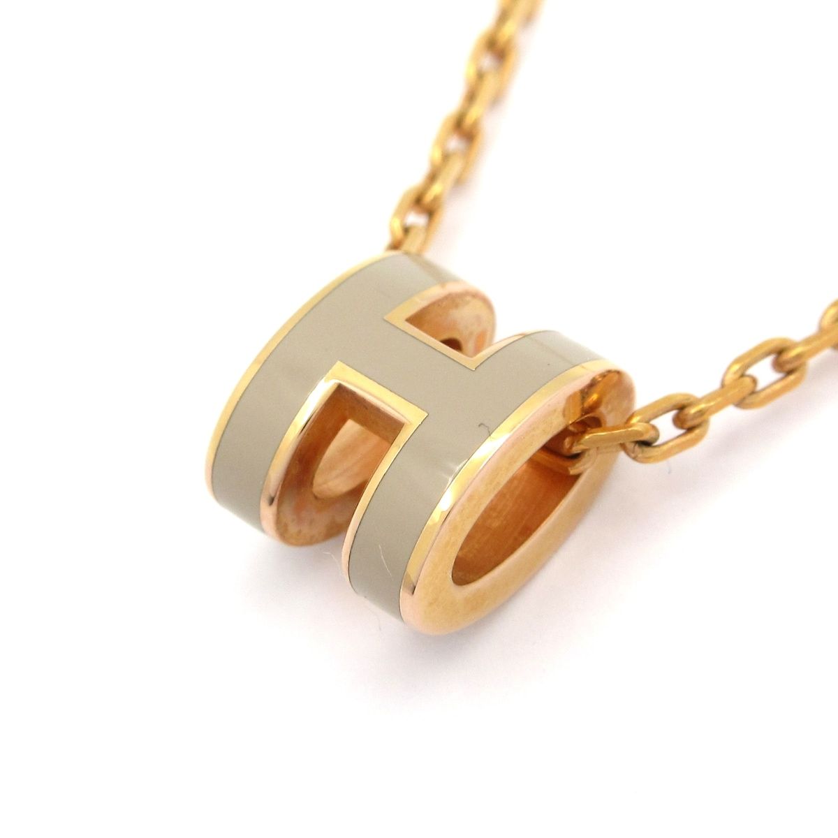 グレーベージュ