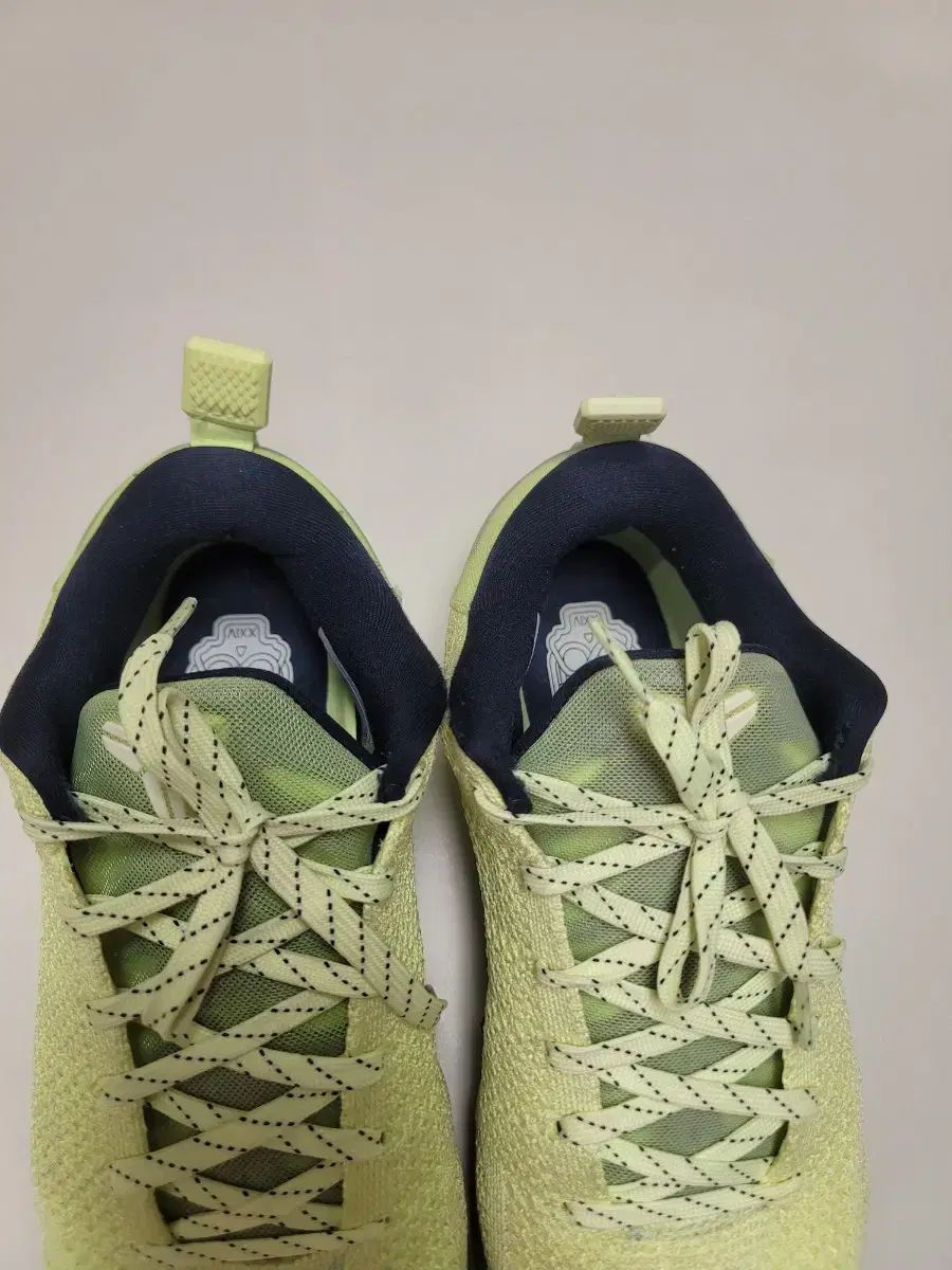 275 コービー11 エリート ロー ゴースト