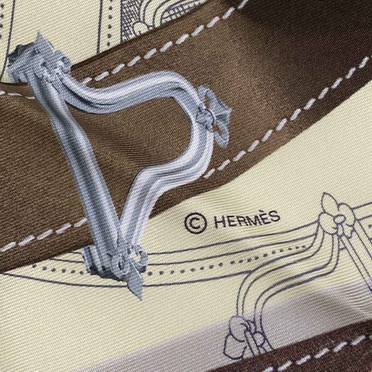 HERMES エルメス スカーフ カレ90 ライトイエロー イエロー マルチ CAVALCODOUR VOLTIGEUR