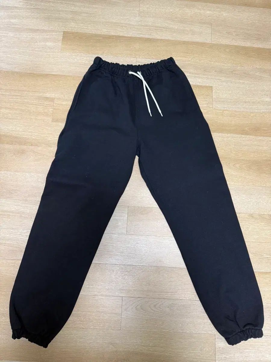 OUTSTANDING アウトスタンディング ジョガーパンツ スウェットパンツ