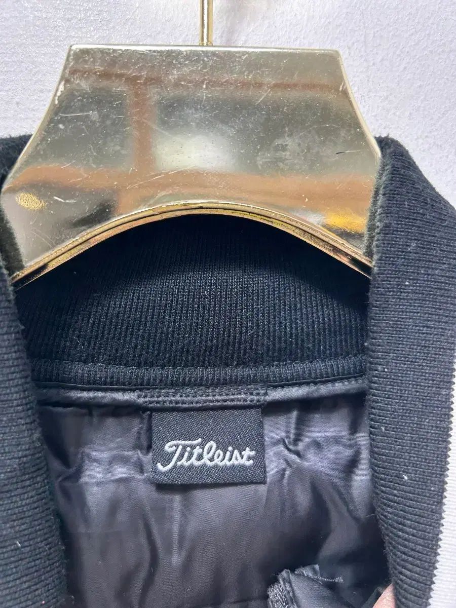 Titleist(タイトリスト) ブラック ダウン ベスト XL - メルカリ