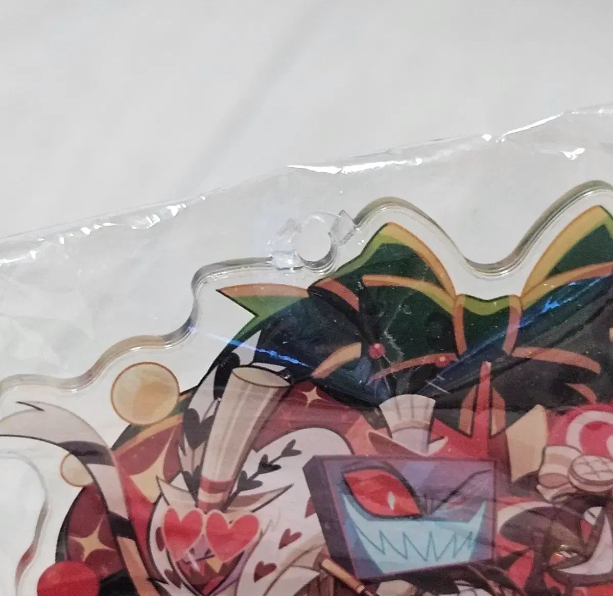 OneMall provides Mercari products: ハズビン ホテル VEES VVV 