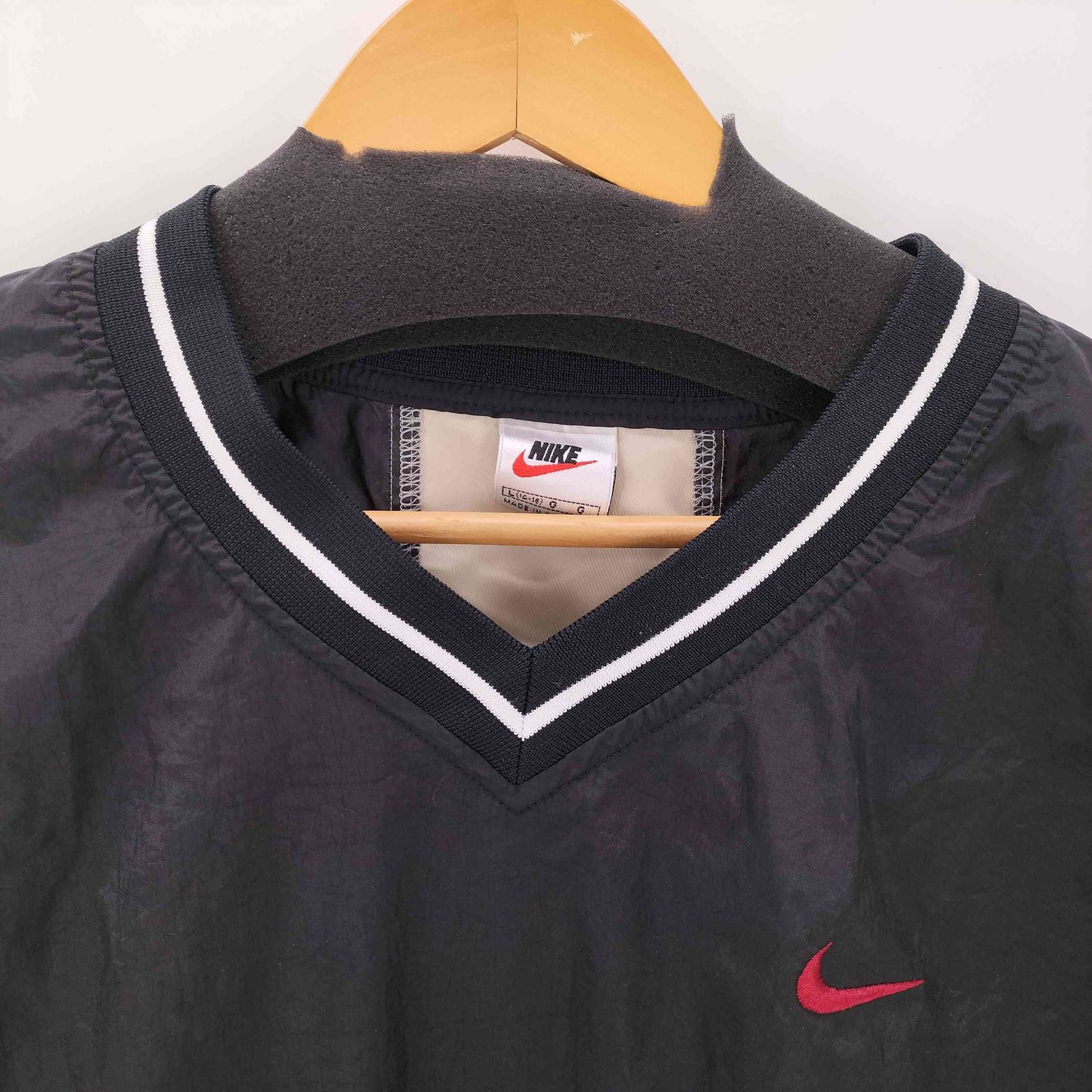 ナイキ NIKE 90S 白タグ スウッシュ ロゴ 刺繍 Vネック ナイロン プル