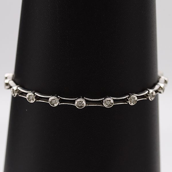 ダイヤ ブレスレット バングル D 0 50 ct K 18 12 5 g 19石 アクセサリー ジュエリー 0000220 ERT AKO KMT