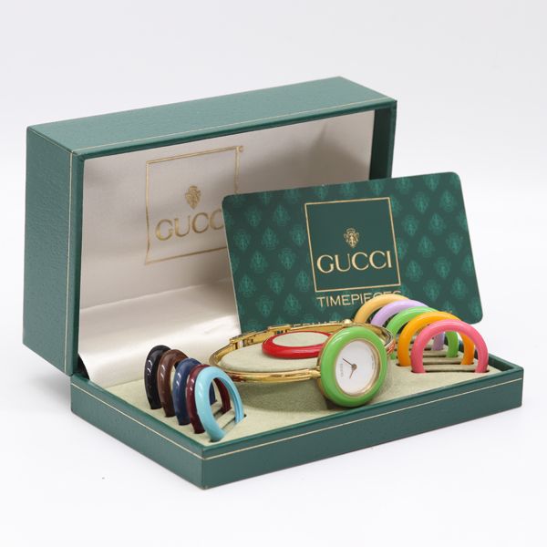 稼働品 美品 グッチ 腕時計 チェンジベゼル 12色 ケース付き 稼働品 美品 グッチ 腕時計 チェンジベゼル 12色 ケース付き 稼働品 美