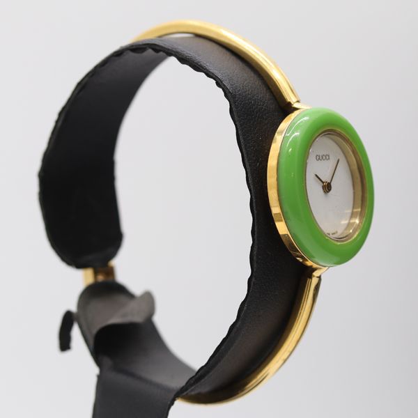 希少 グッチ チェンジベゼル 6色 腕時計 クォーツ 箱付 ブレスウォッチ 稼働 新潟店】ヴィンテージウォッチ GUCCI チェンジベゼルのご紹介 - チック