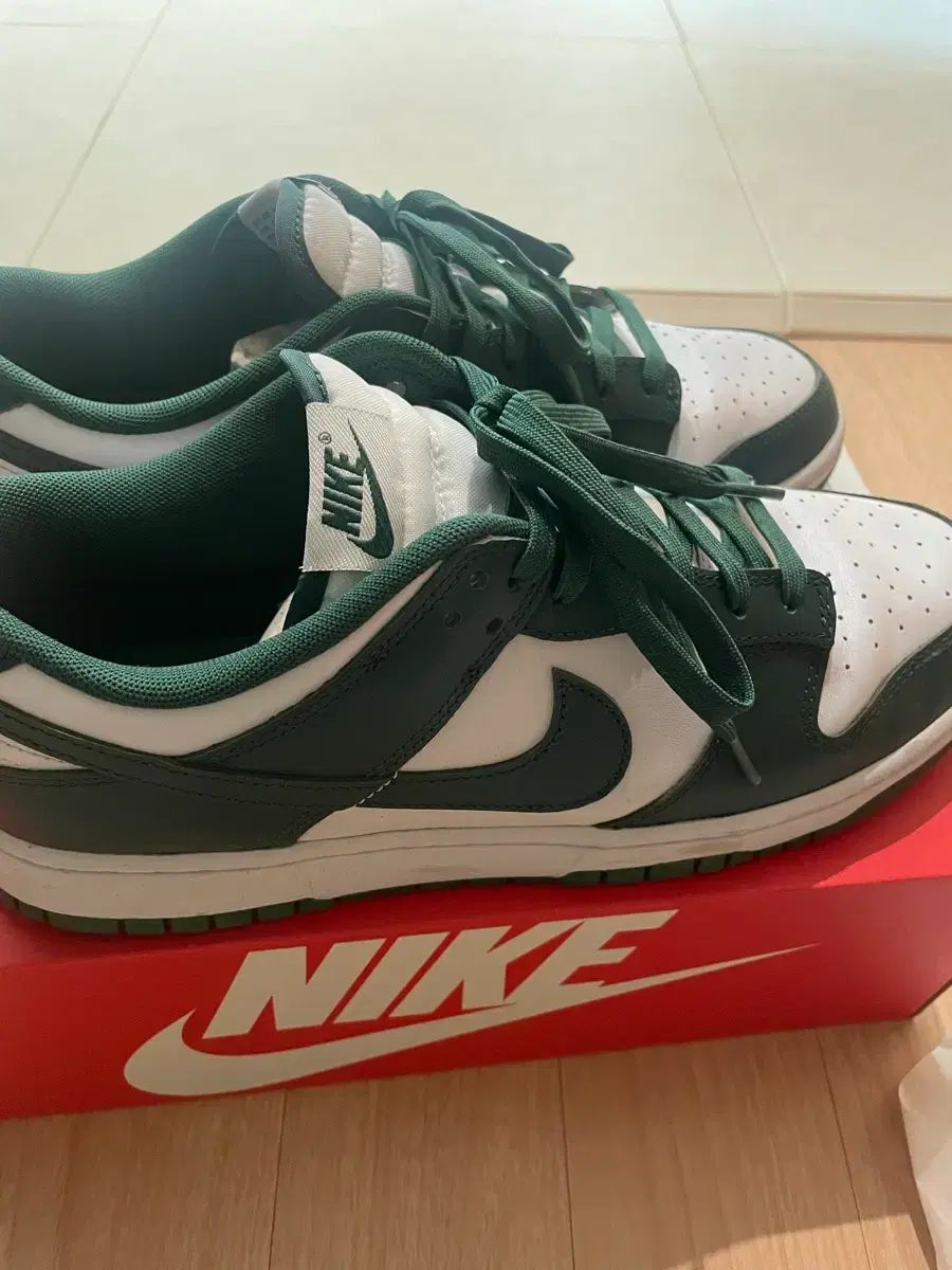  ナイキ ダンク ロー チームグリーン 白 US 10 5 280 285 スニーカー 靴