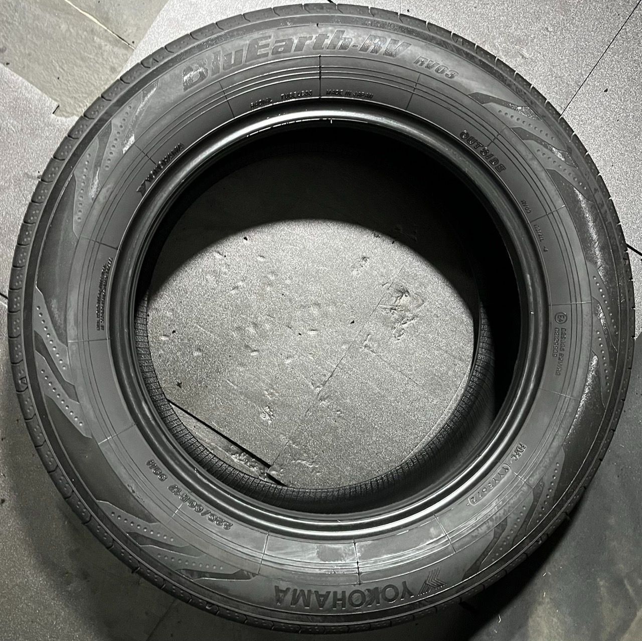  2025年製 約8分山 ヨコハマ ブルーアース BluEarth RV 03 225 60 R 17 2本 h_973 17インチ サマータイヤ ノーマルタイヤ