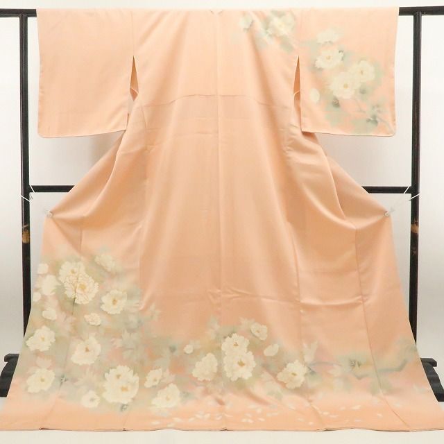 立ち姿も座る姿も歩く姿も牡丹の花”訪問着 7520